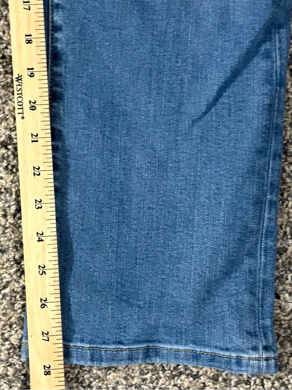 Pilcro Women's Boot Cut Jeans in Medium Blue Wash - Picture 3 of 3